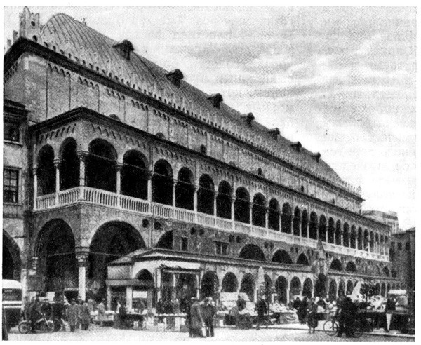 Падуя. Палаццо делла Раджоне, XII—XIV вв. Лоджия, 1306 г., фра Джованни дельи Эремити