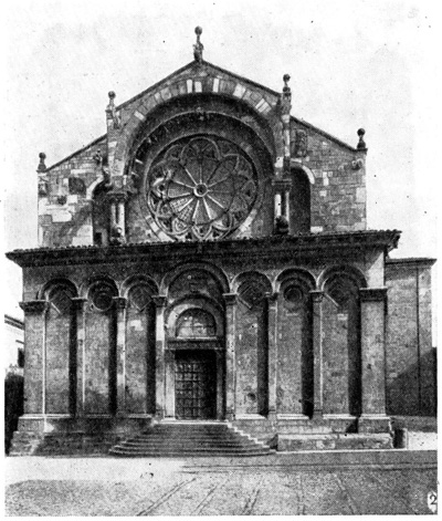 Троя. Собор, начат в 1093 г.