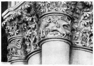 Реймс. Собор. Капитель устоев среднего нефа Реймс. Собор. Капитель устоев среднего нефа