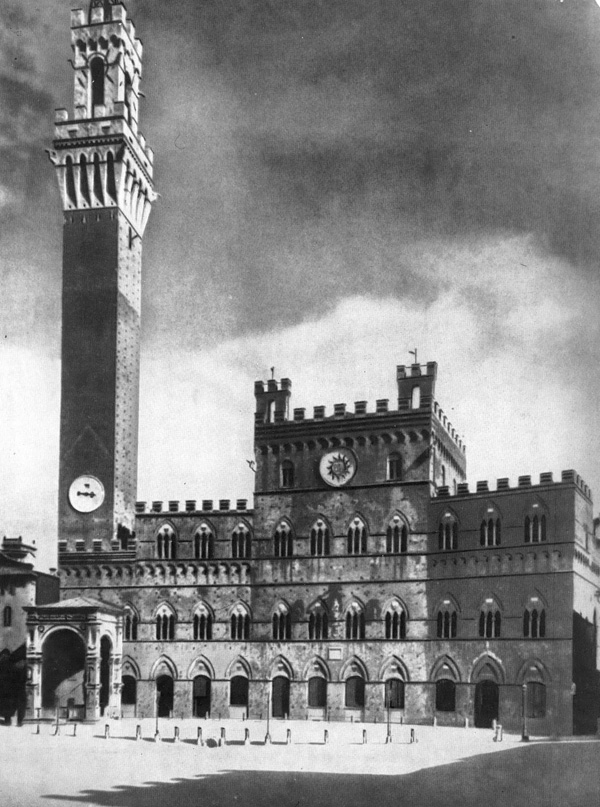 Сиена. Ратуша (палаццо Пубблико), 1288—1309 гг., крылья надстроены в 1680 г.