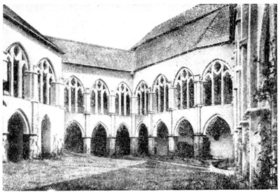 Звиков. Внутренний двор замка, 1270 г.